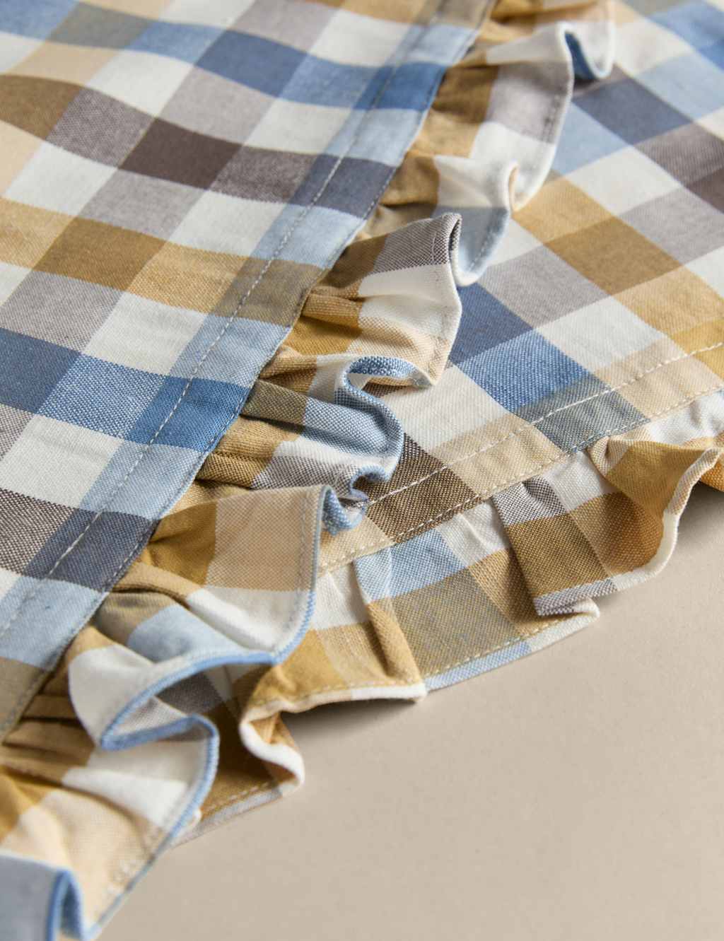 Set of 4 Cotton with Linen Ruffle Gingham Napkins 4 of 4