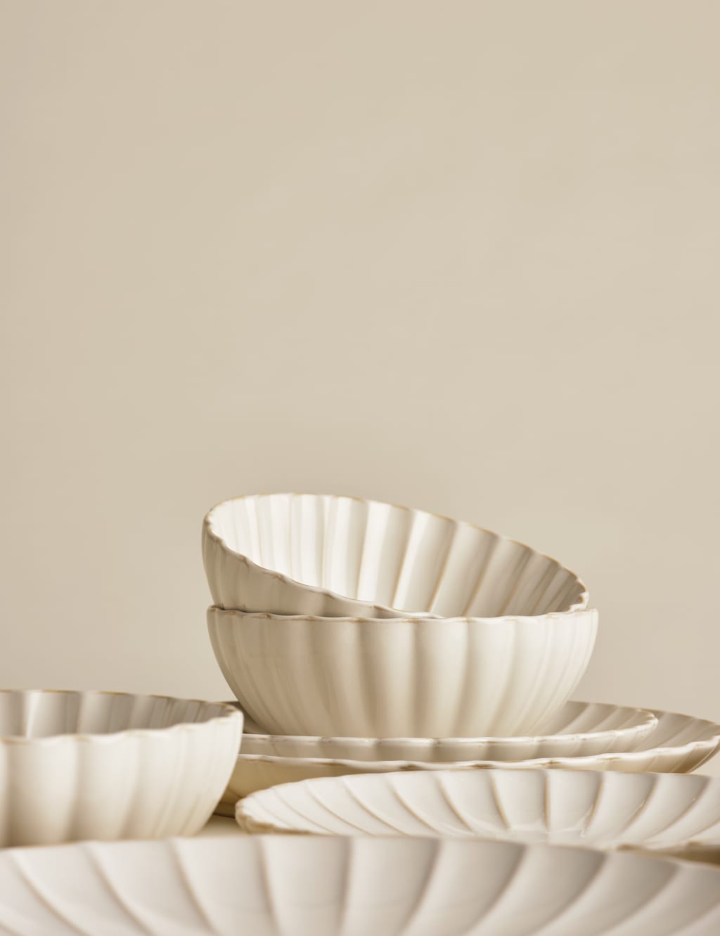 12 Piece Scallop Dinner Set 2 of 4