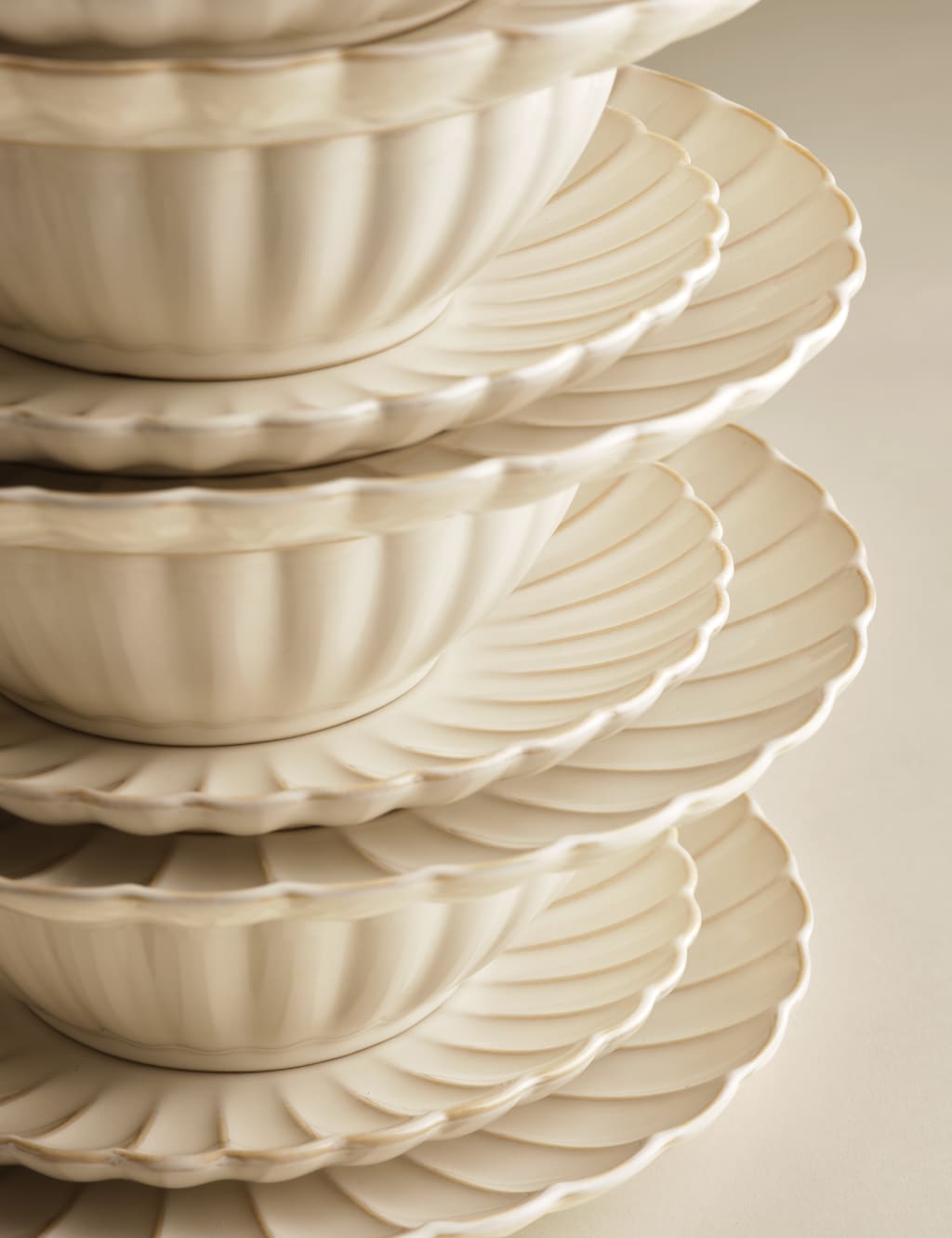 12 Piece Scallop Dinner Set 4 of 4