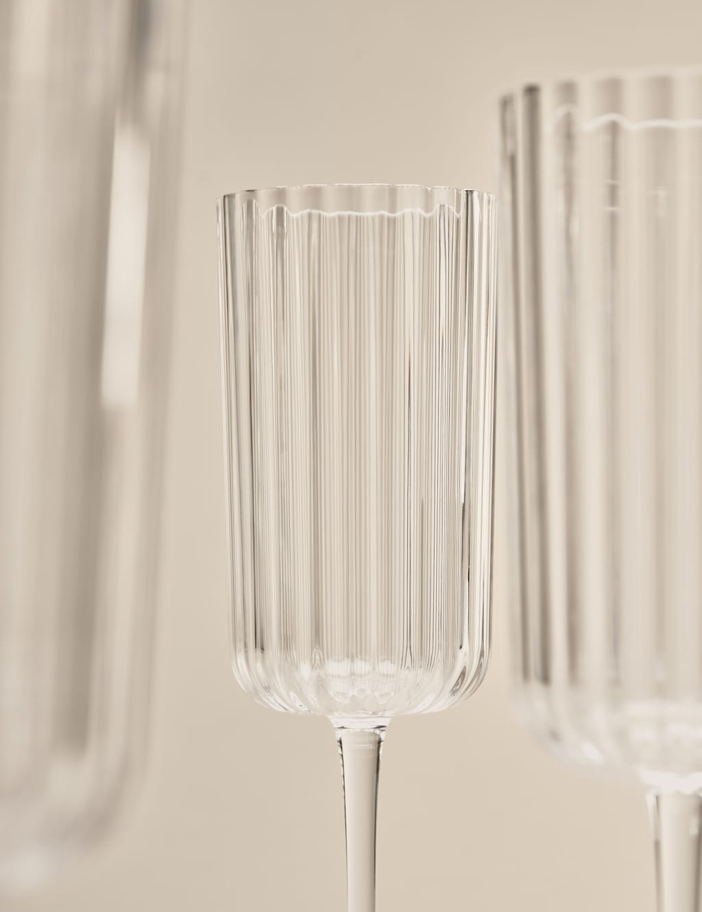 Set of 4 Ribbed Picnic Champagne Flutes 3 of 5