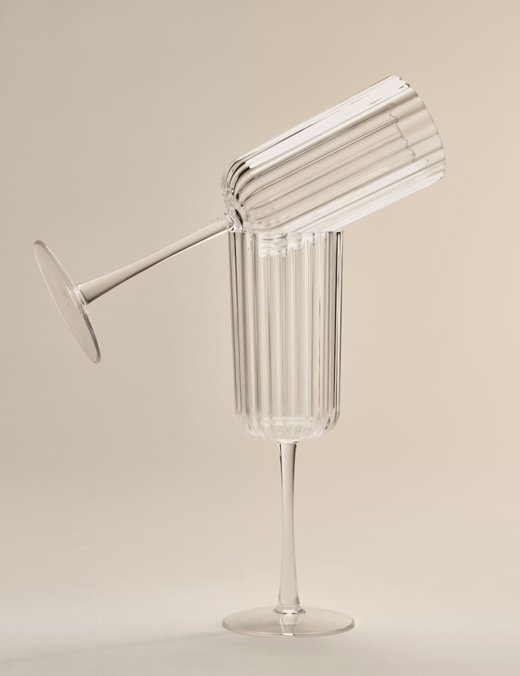 Set of 4 Ribbed Picnic Champagne Flutes 4 of 5