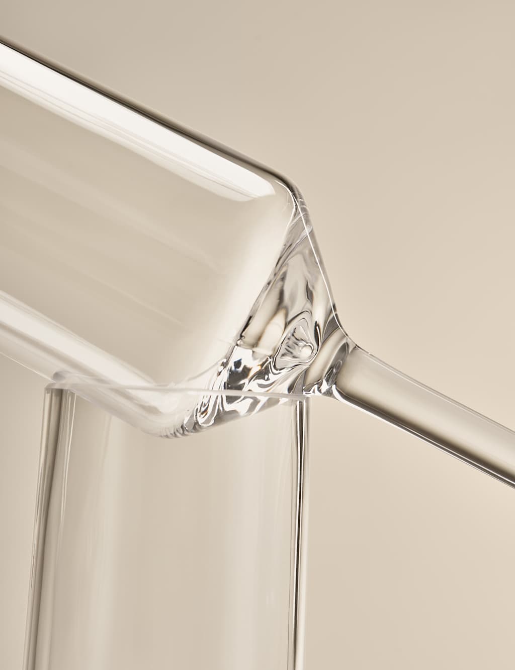 Set of 4 Angular Picnic Champagne Flutes 3 of 3