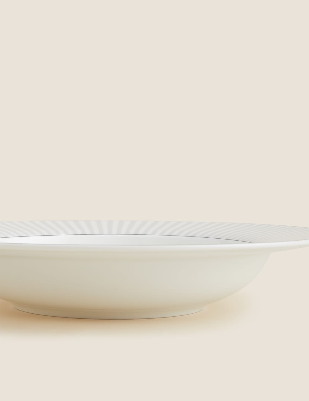 Hampton Pasta Bowl 4 of 4
