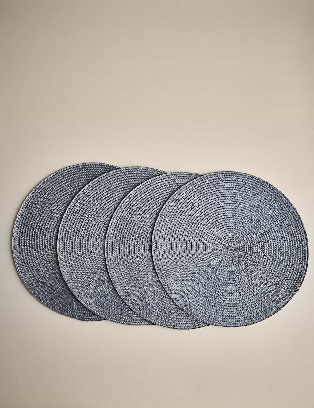 Set of 4 Round Woven Placemats 2 of 4