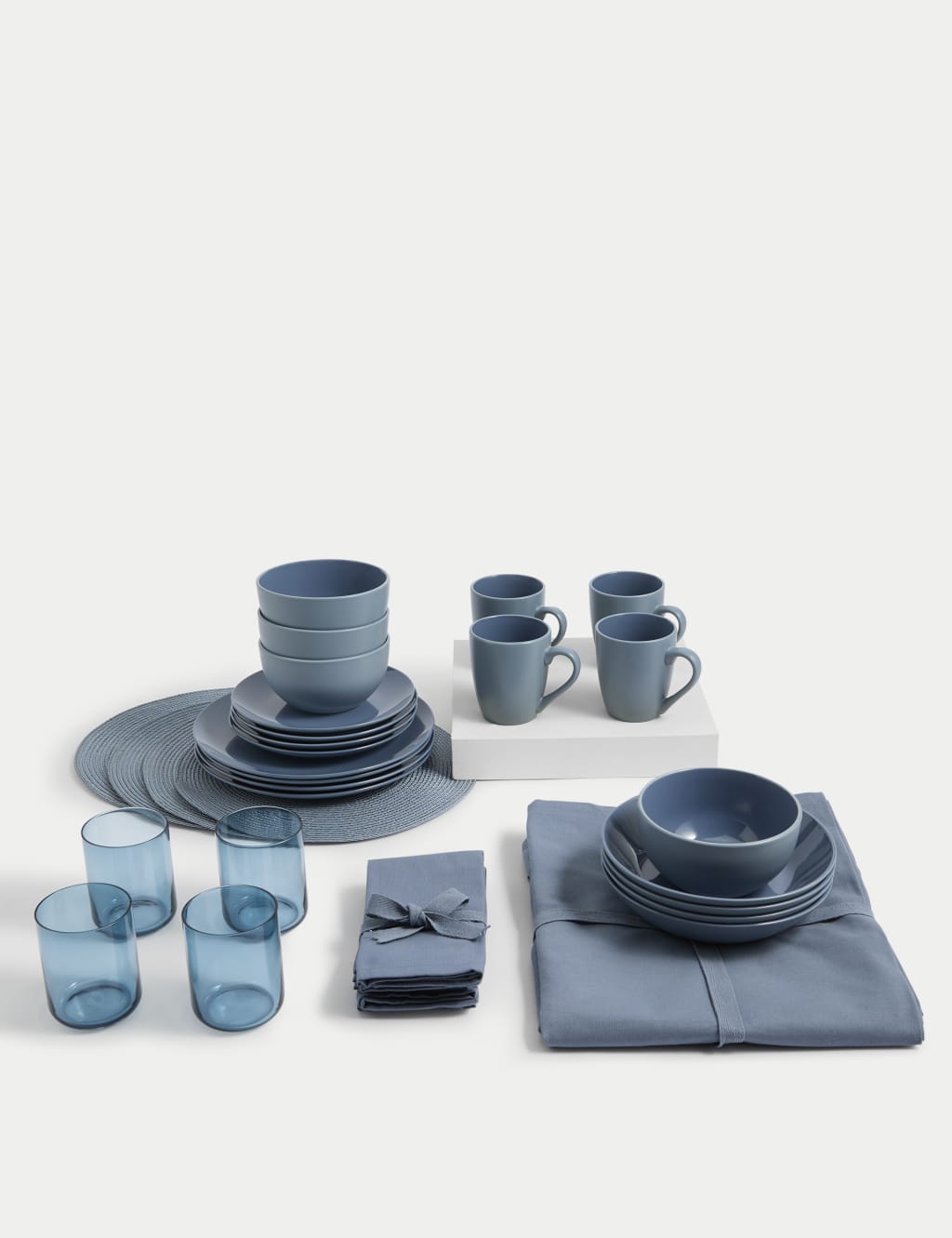 Set of 4 Round Woven Placemats 4 of 4