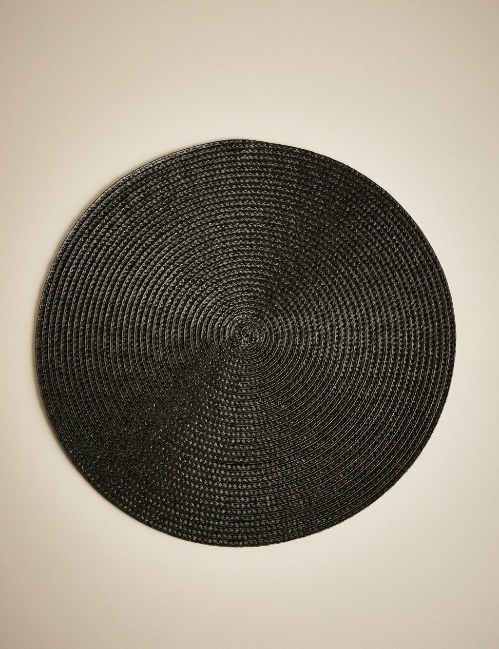 Set of 4 Round Woven Placemats 2 of 4