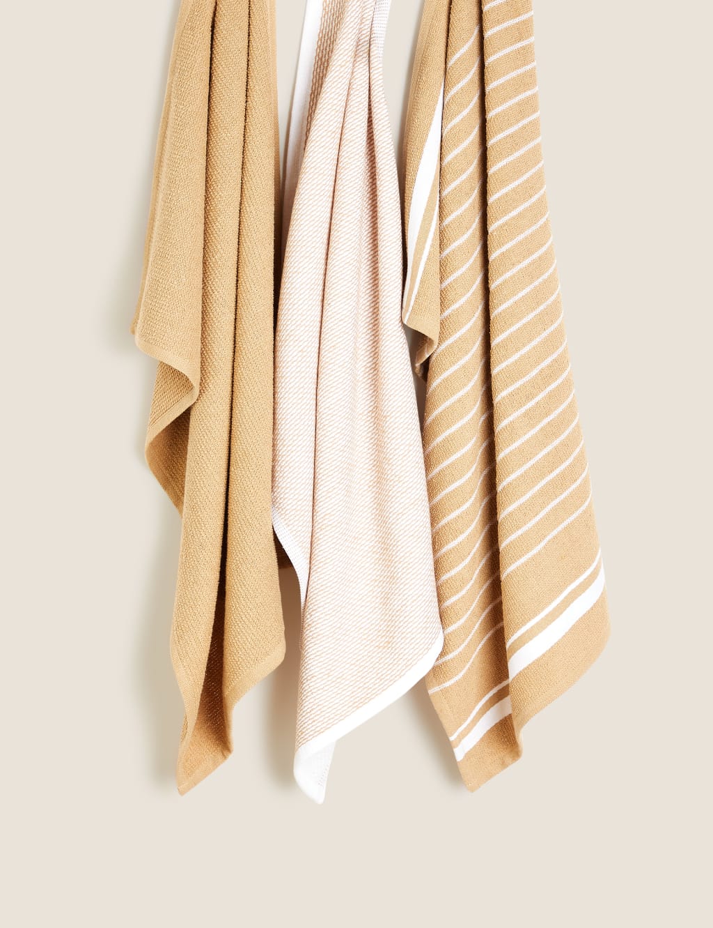 Set of 3 Cotton Rich Tea Towels 3 of 3