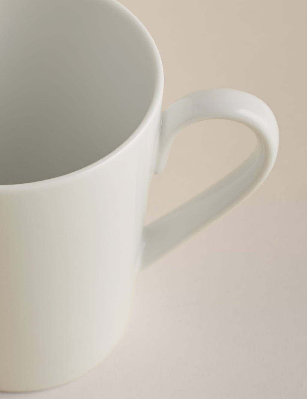 Set of 4 Maxim Mugs 4 of 4