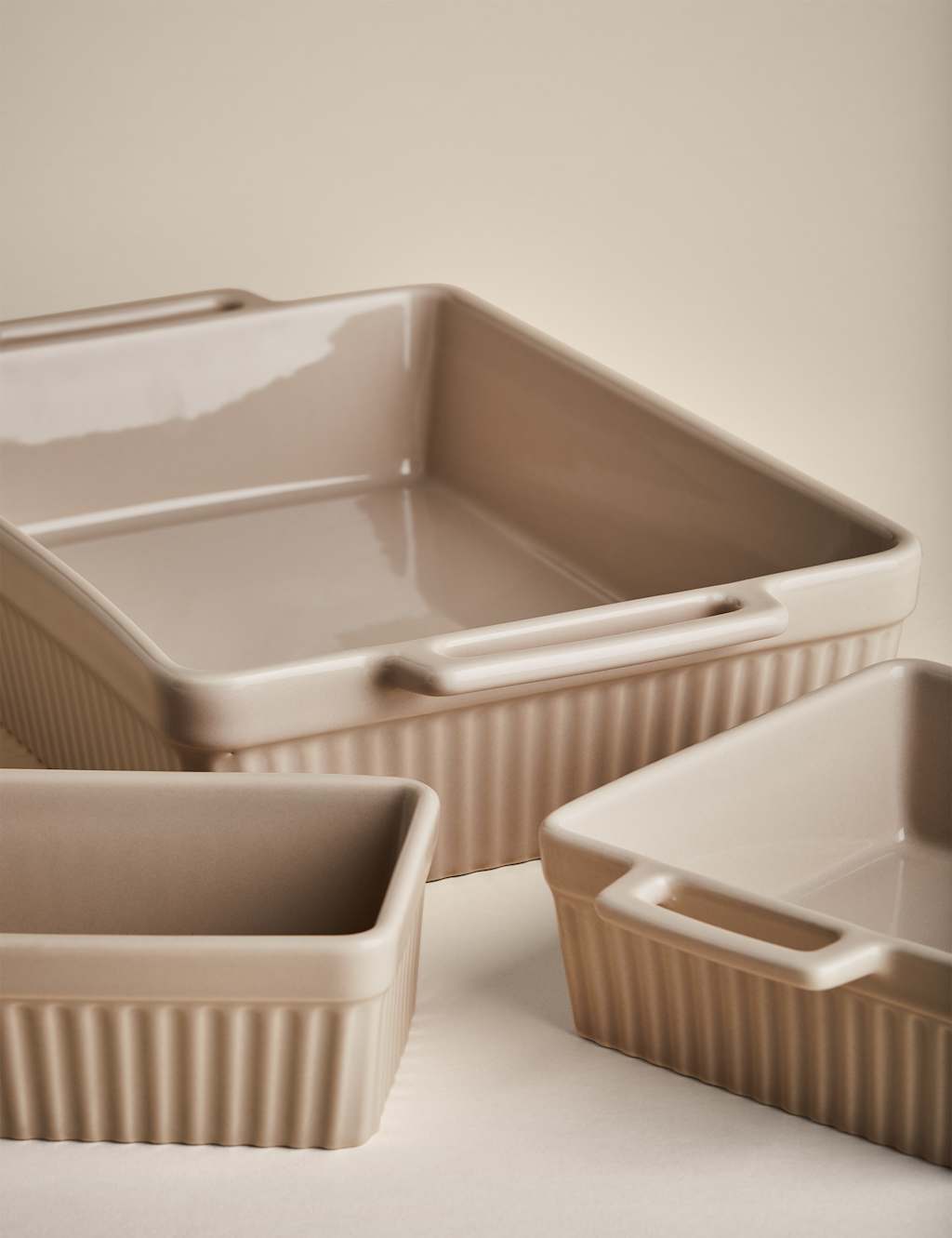 Set of 3 Nesting Ceramic Oven Dishes 6 of 7