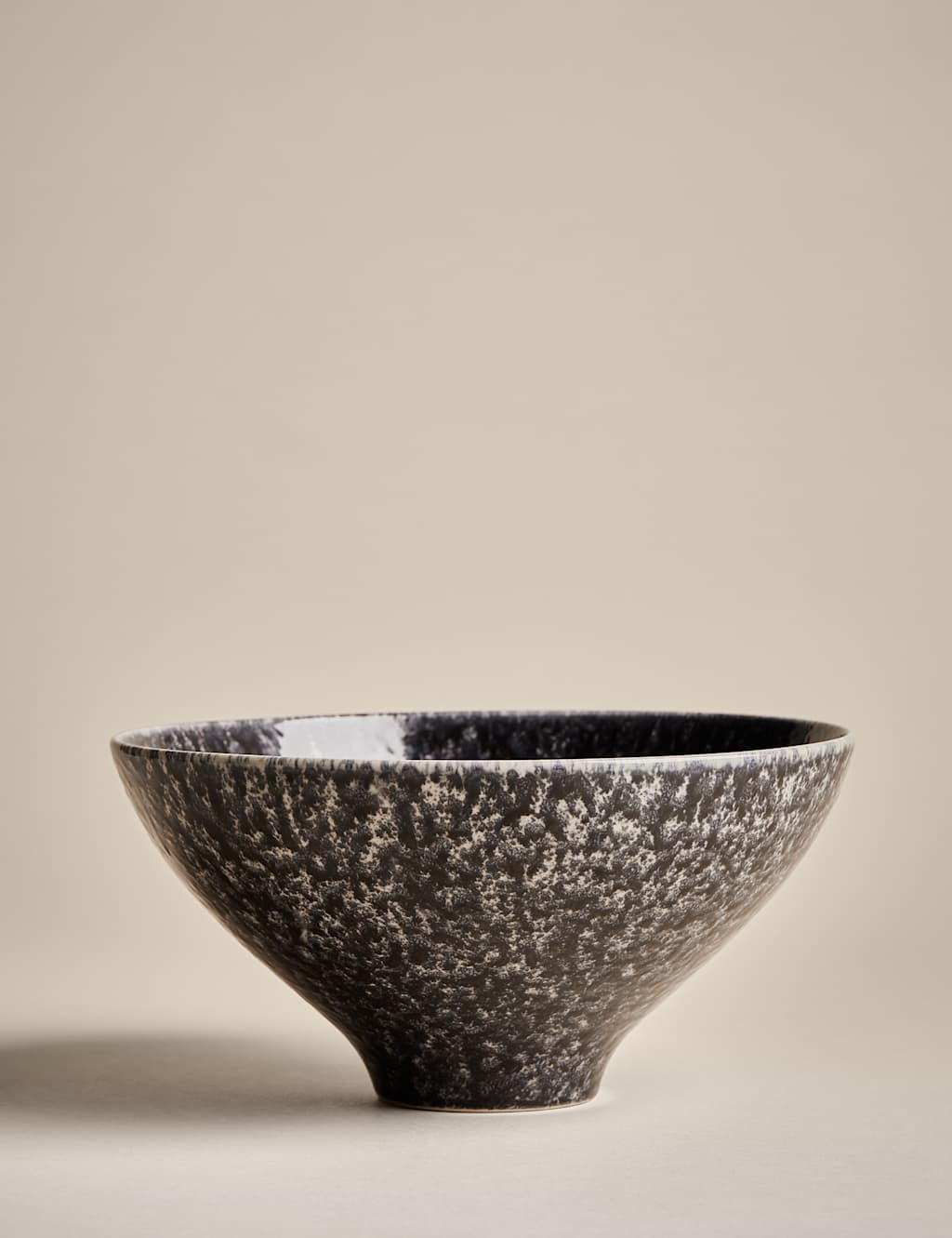 Reactive Serving Bowl 2 of 5