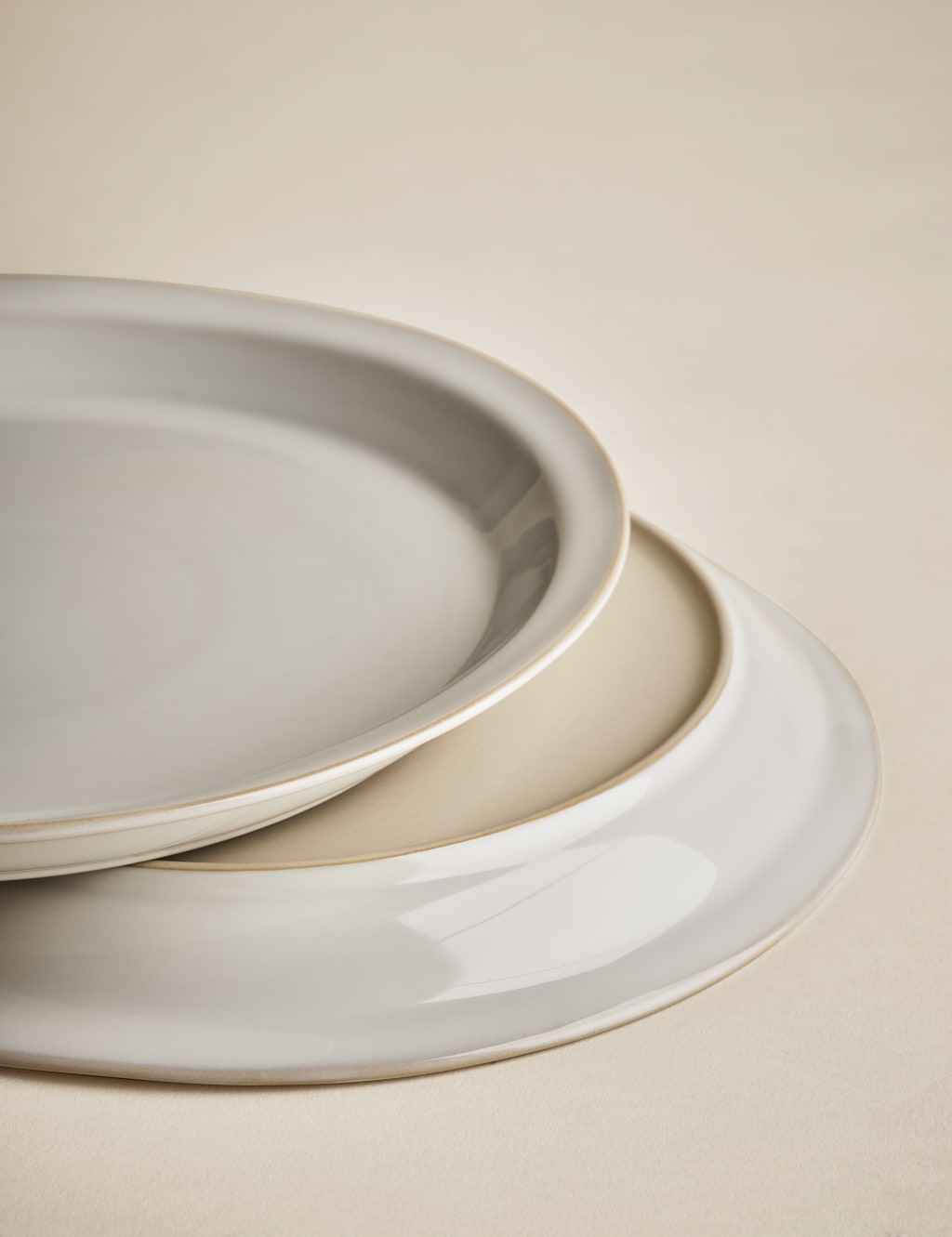 Set of 4 Country Collection Plates 6 of 7