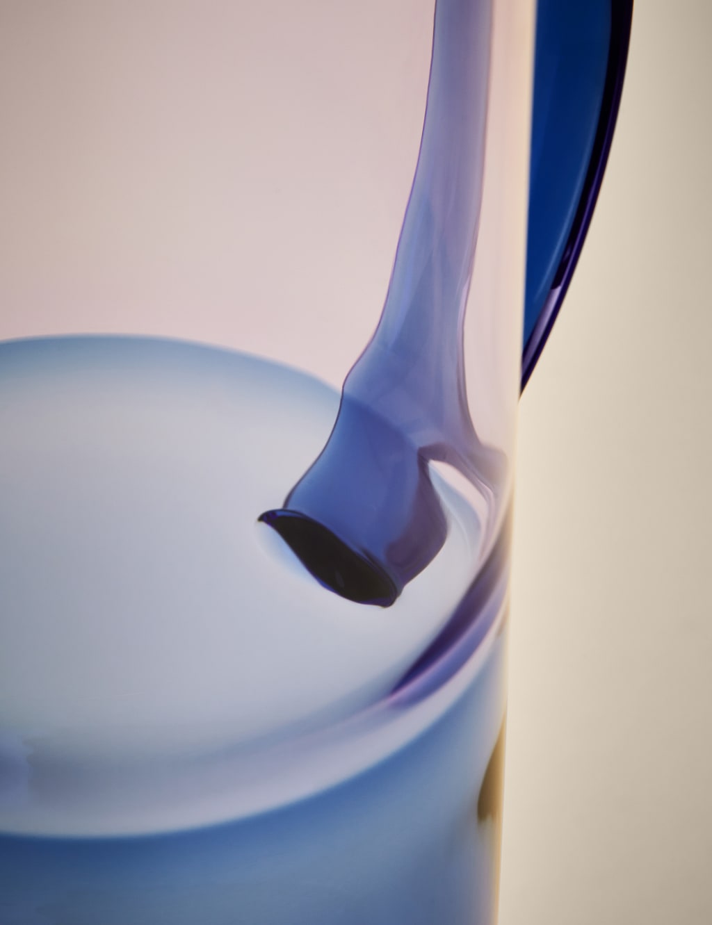Glass Two Tone Jug 4 of 6