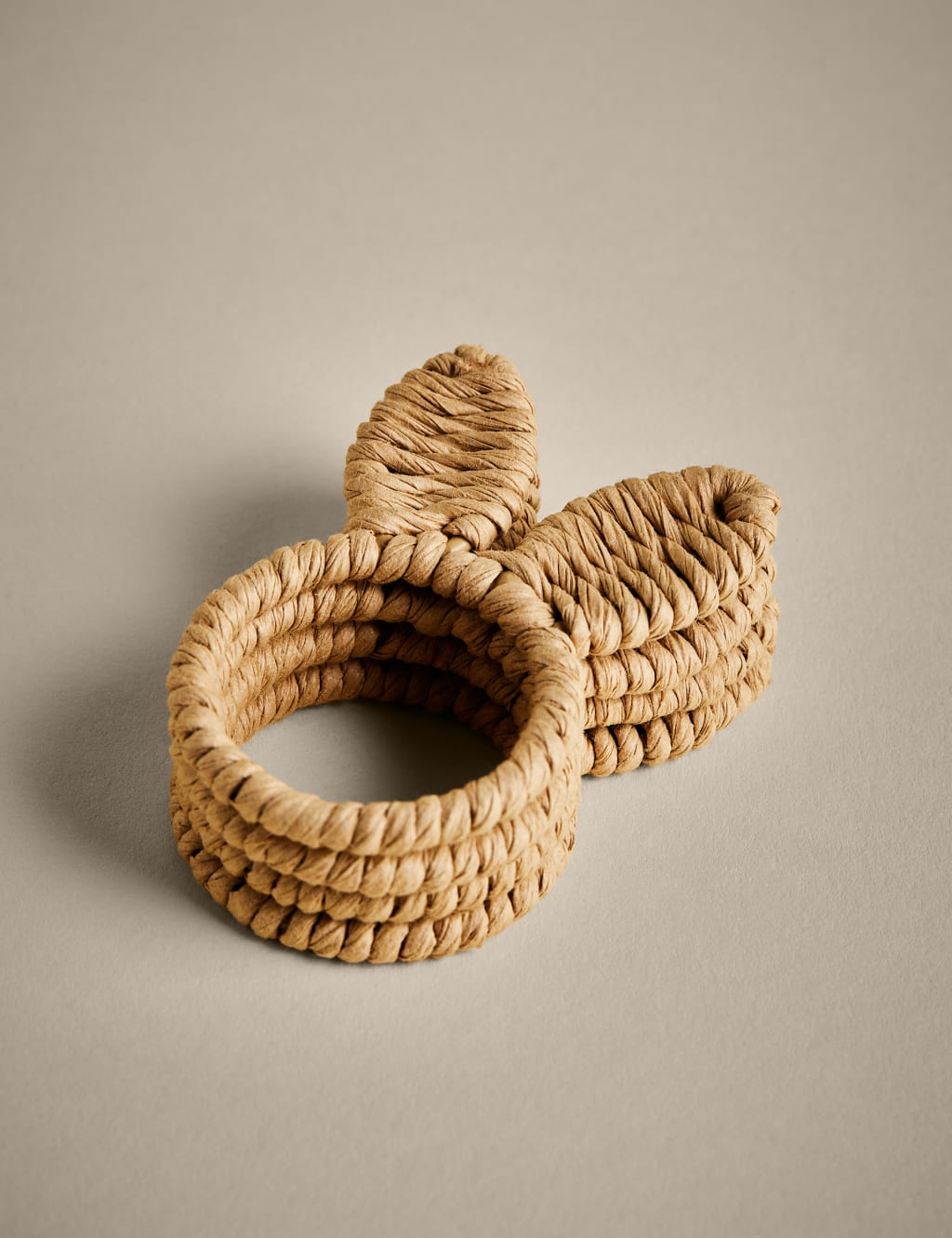 Set of 4 Raffia Bunny Napkin Rings 4 of 4