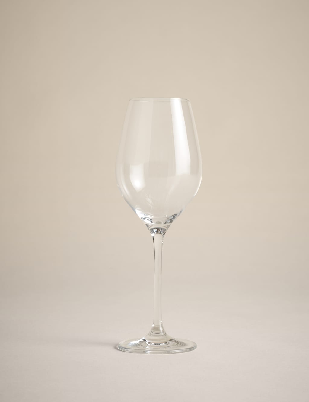 Set of 4 Maxim White Wine Glasses 2 of 4