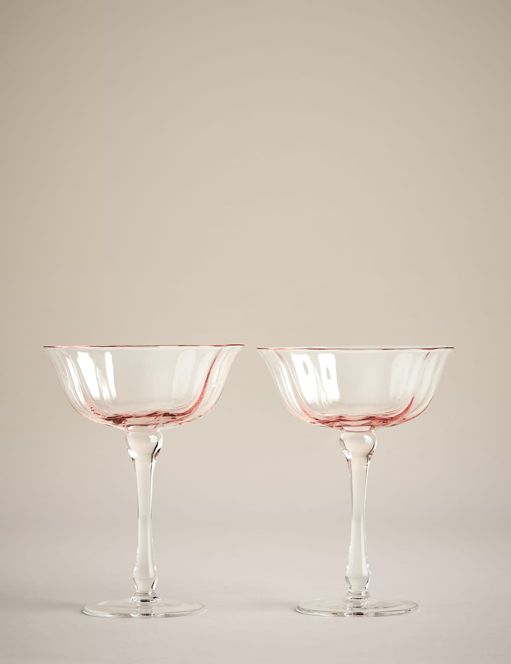 Set of 2 Fleur Ombré Coupe Glasses 5 of 5