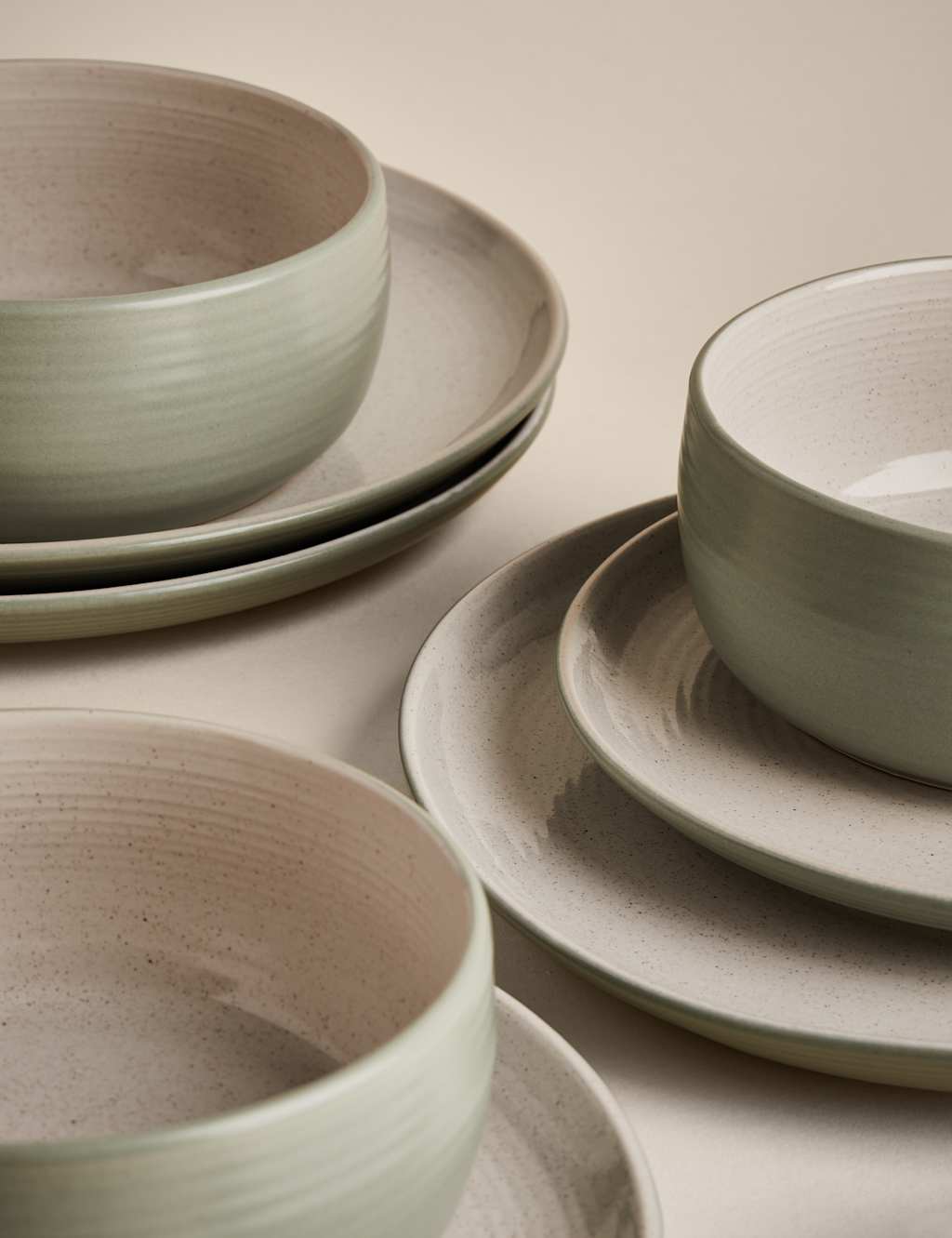 12 Piece Michigan Dinner Set 6 of 7