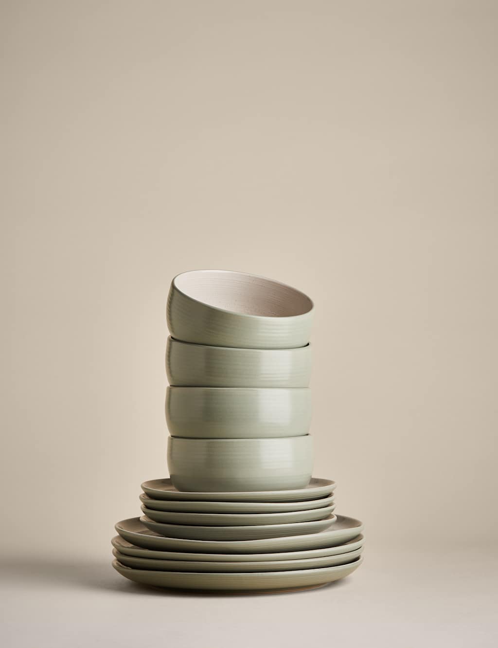 12 Piece Michigan Dinner Set 2 of 7
