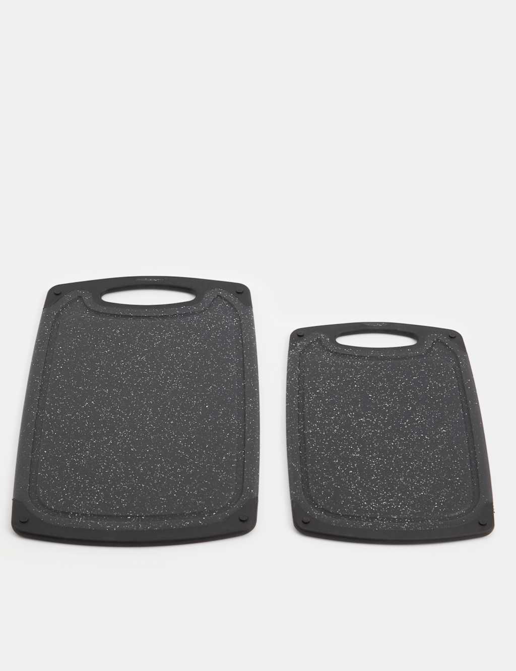 Set of 2 Non Slip Chopping Boards 2 of 4