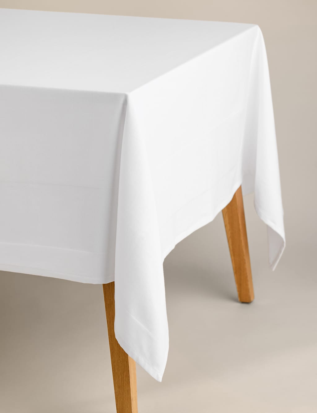 Pure Cotton Sateen Tablecloth 5 of 5