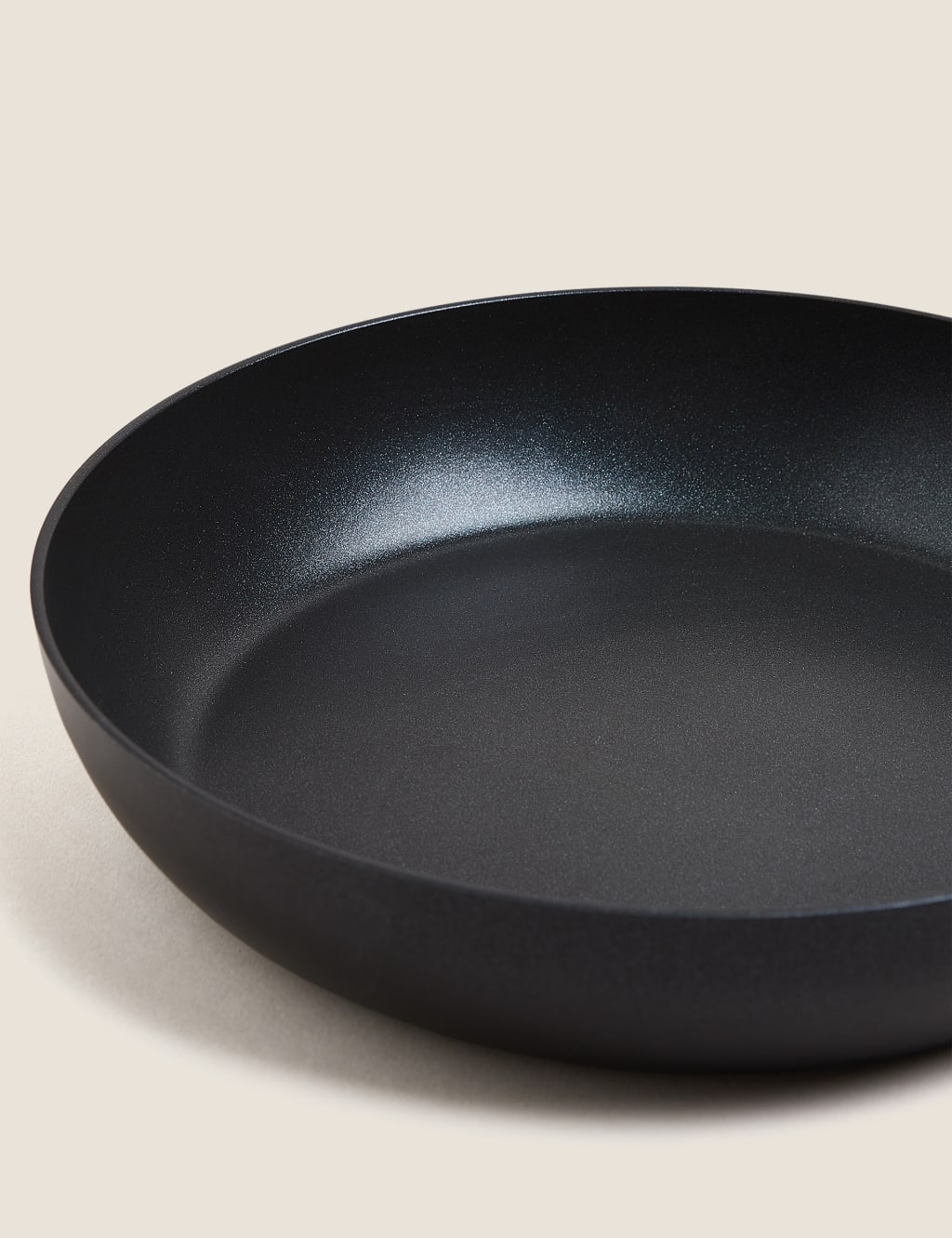 Black Aluminium 24cm Medium Non-Stick Frying Pan 2 of 3