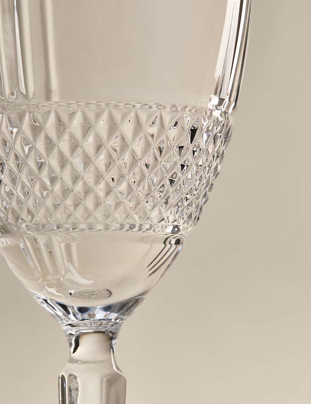 Set of 4 Adeline Wine Glasses 4 of 6