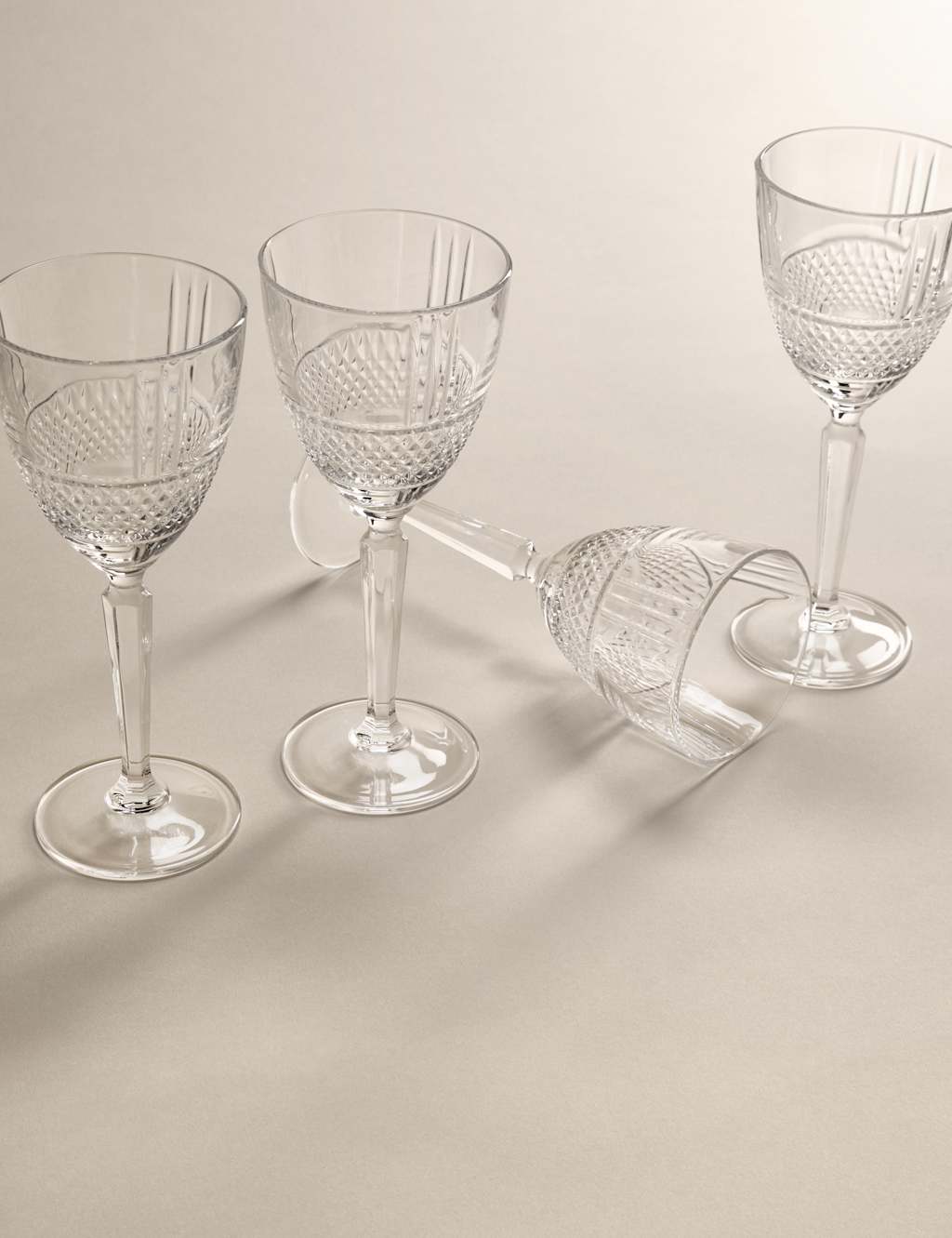 Set of 4 Adeline Wine Glasses 2 of 6