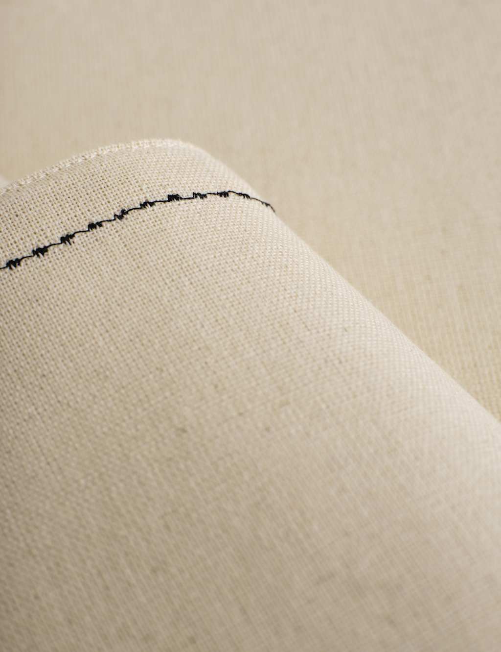 Set of 2 Embroidered Bee Cotton Placemats 4 of 4