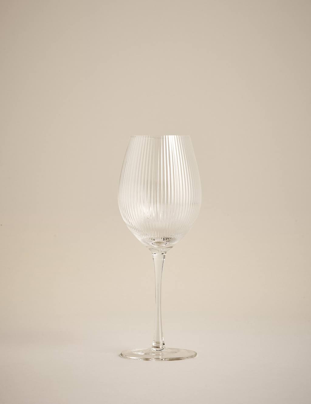 Set of 6 Maxim Optic Red Wine Glasses 3 of 5