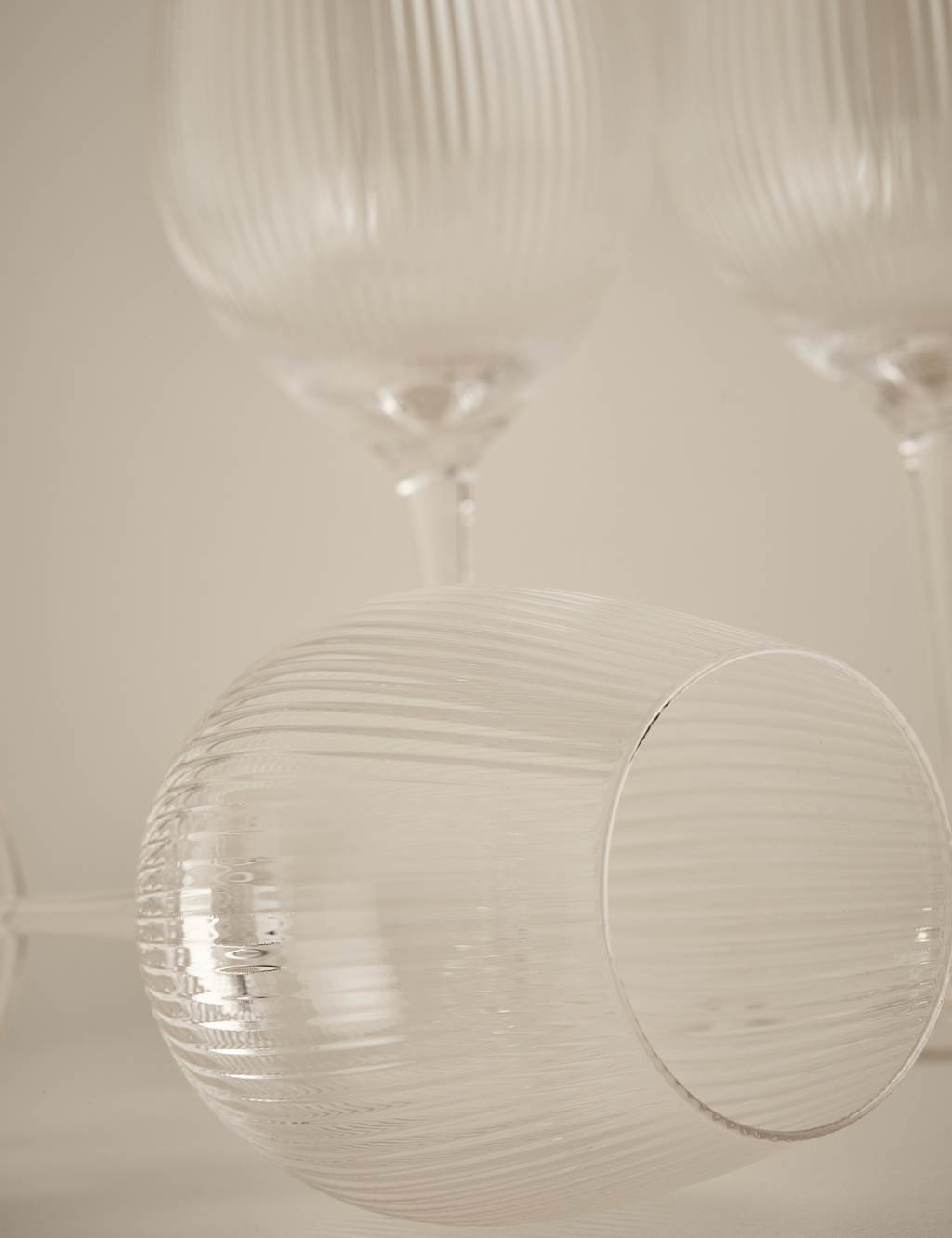 Set of 6 Maxim Optic Red Wine Glasses 5 of 5
