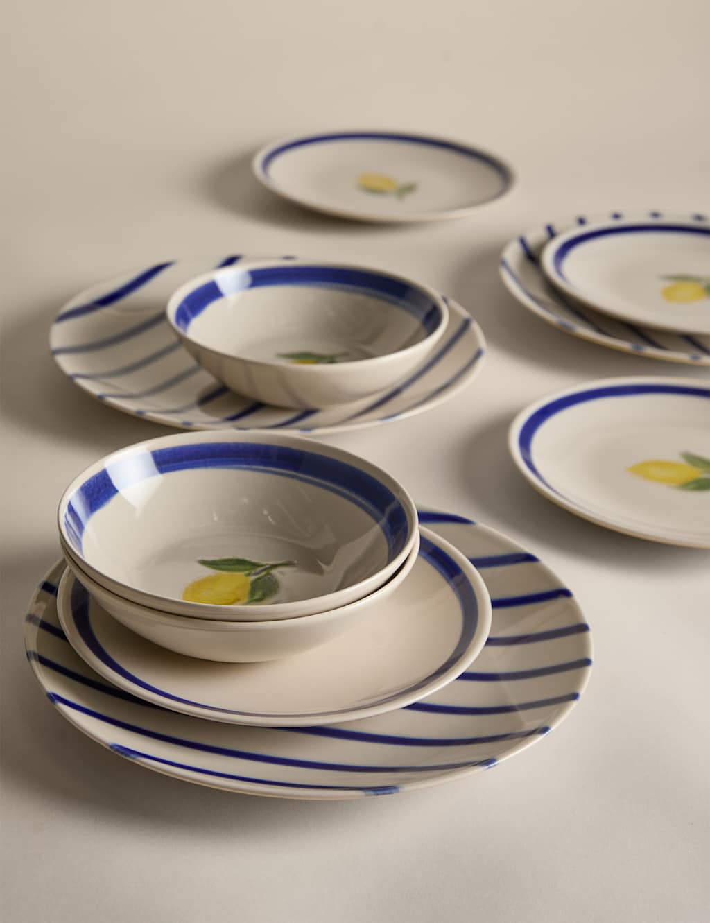 12 Piece Lemon Dinner Set 4 of 5