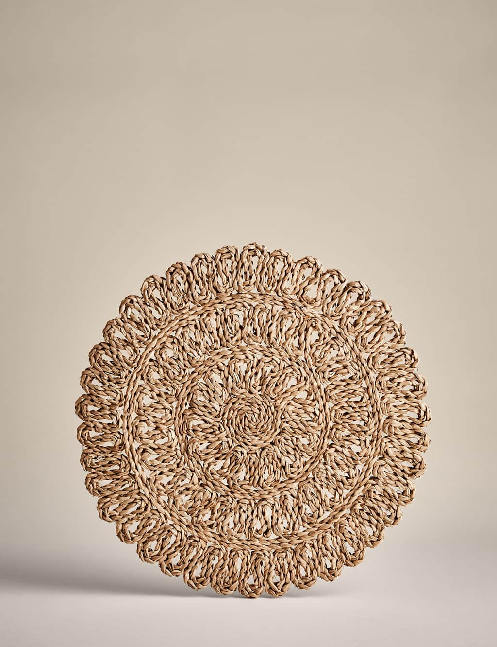 Set of 2 Floral Rattan Placemats 3 of 4