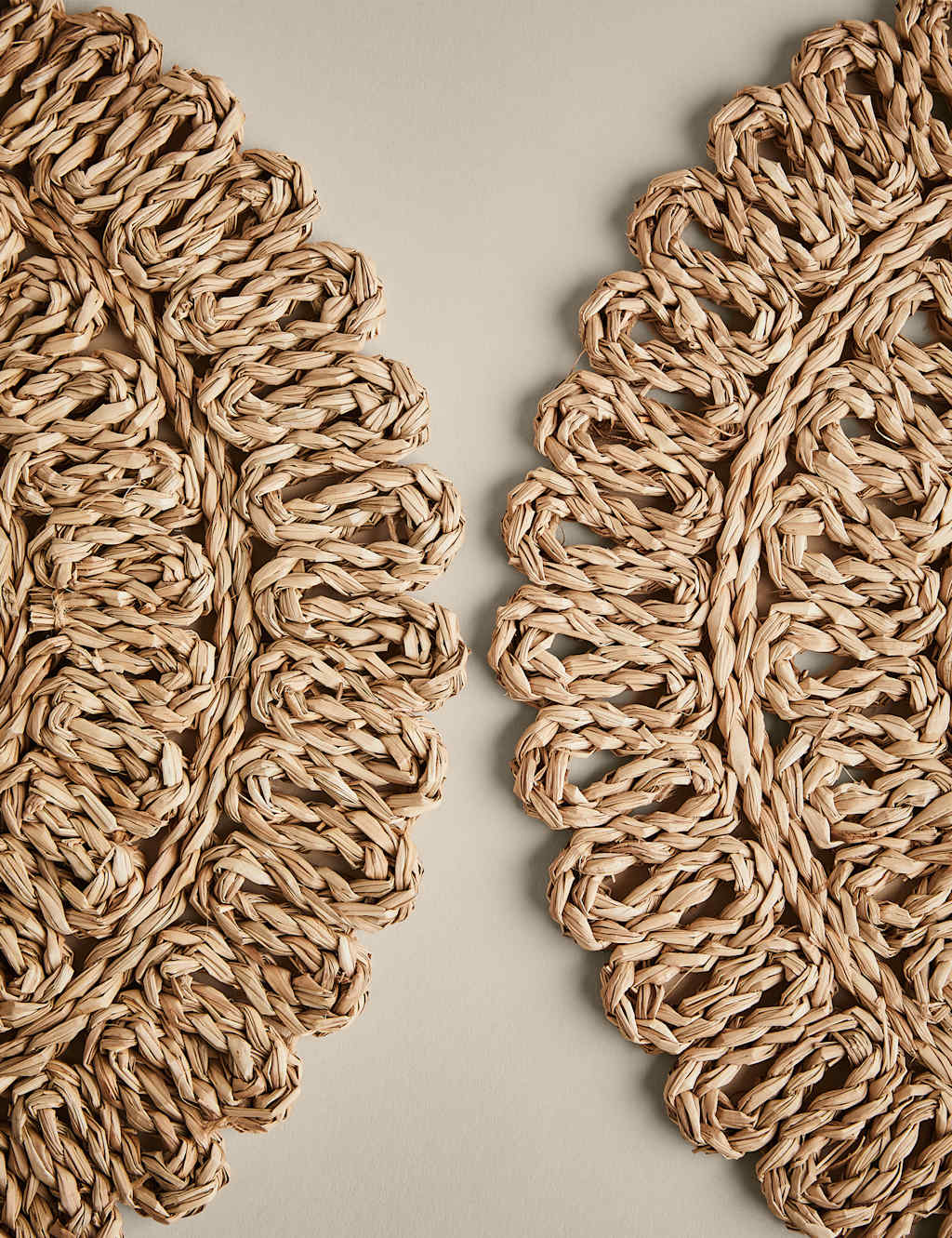 Set of 2 Floral Rattan Placemats 4 of 4