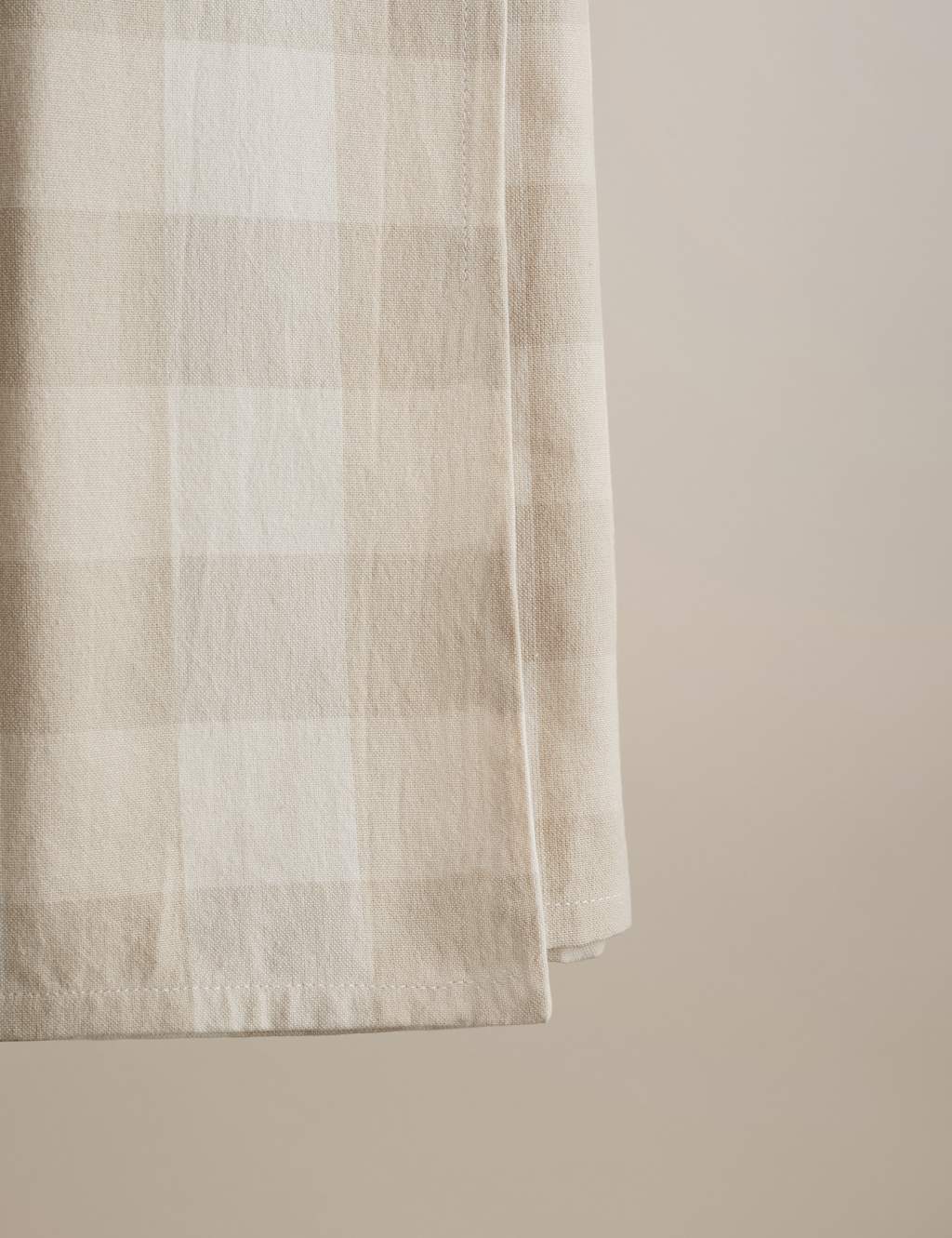 Pure Cotton Gingham Tablecloth 4 of 4