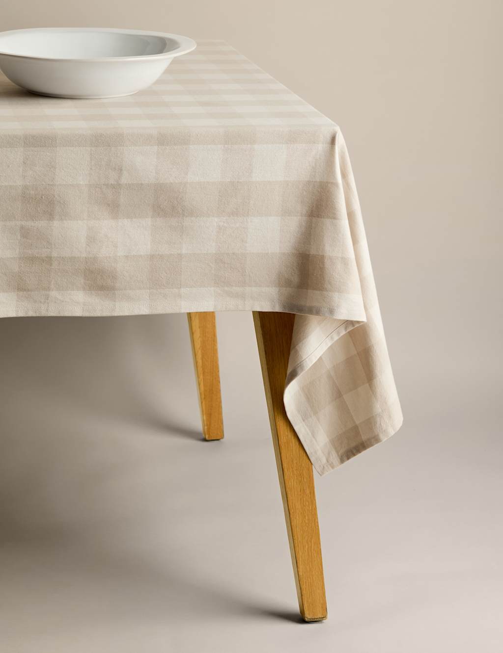 Pure Cotton Gingham Tablecloth 2 of 4