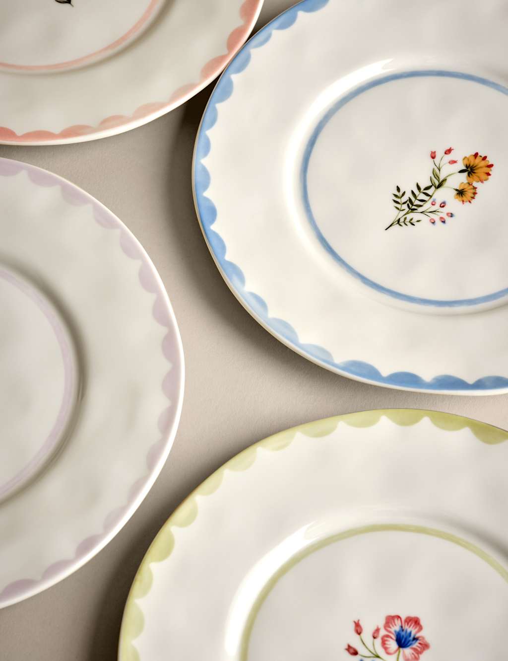 Set of 4 Floral Side Plates 4 of 5