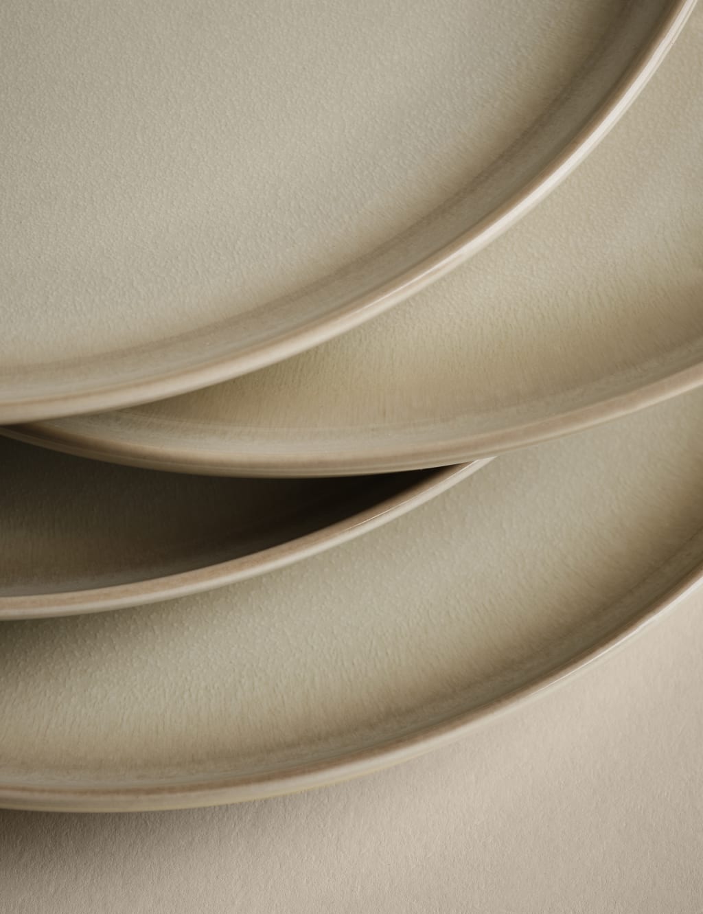 Set of 4 Amberley Dinner Plates 3 of 6