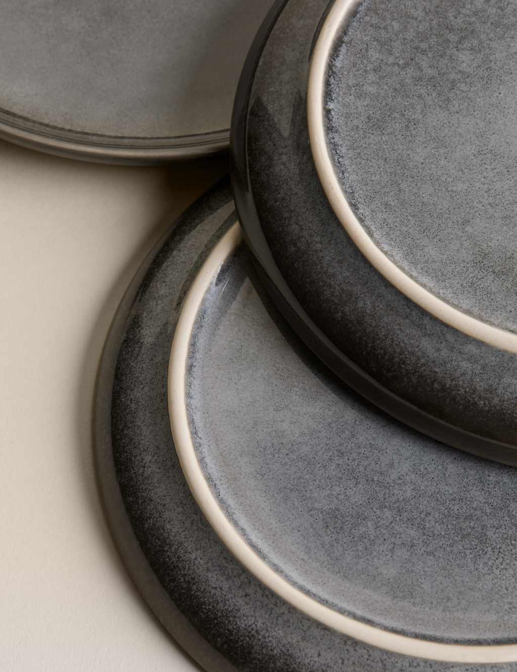 Set of 4 Amberley Reactive Side Plates 3 of 3