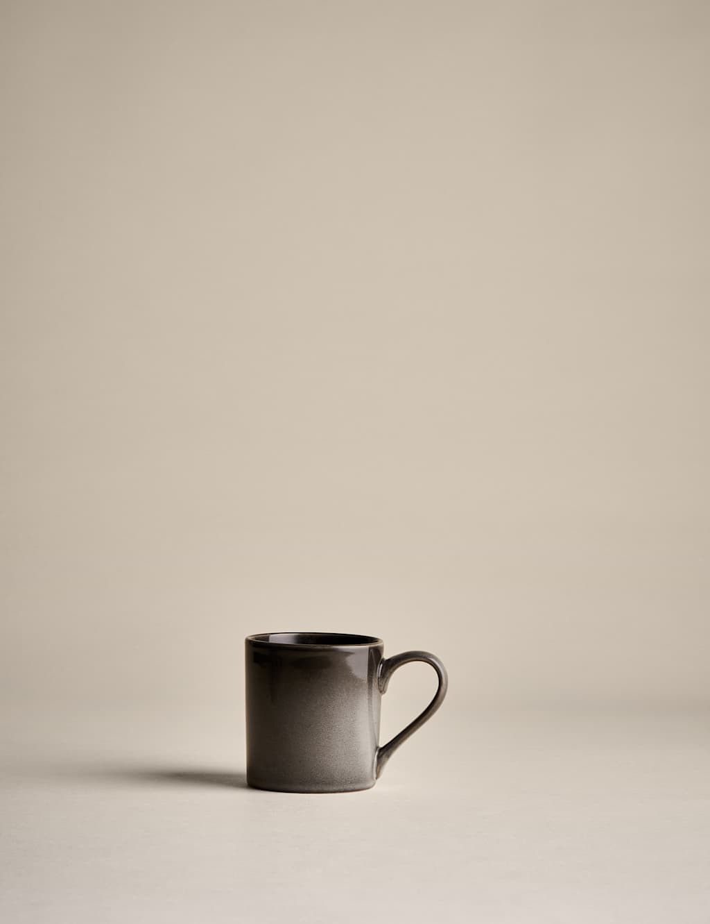 Set of 4 Amberley Reactive Mugs 2 of 4