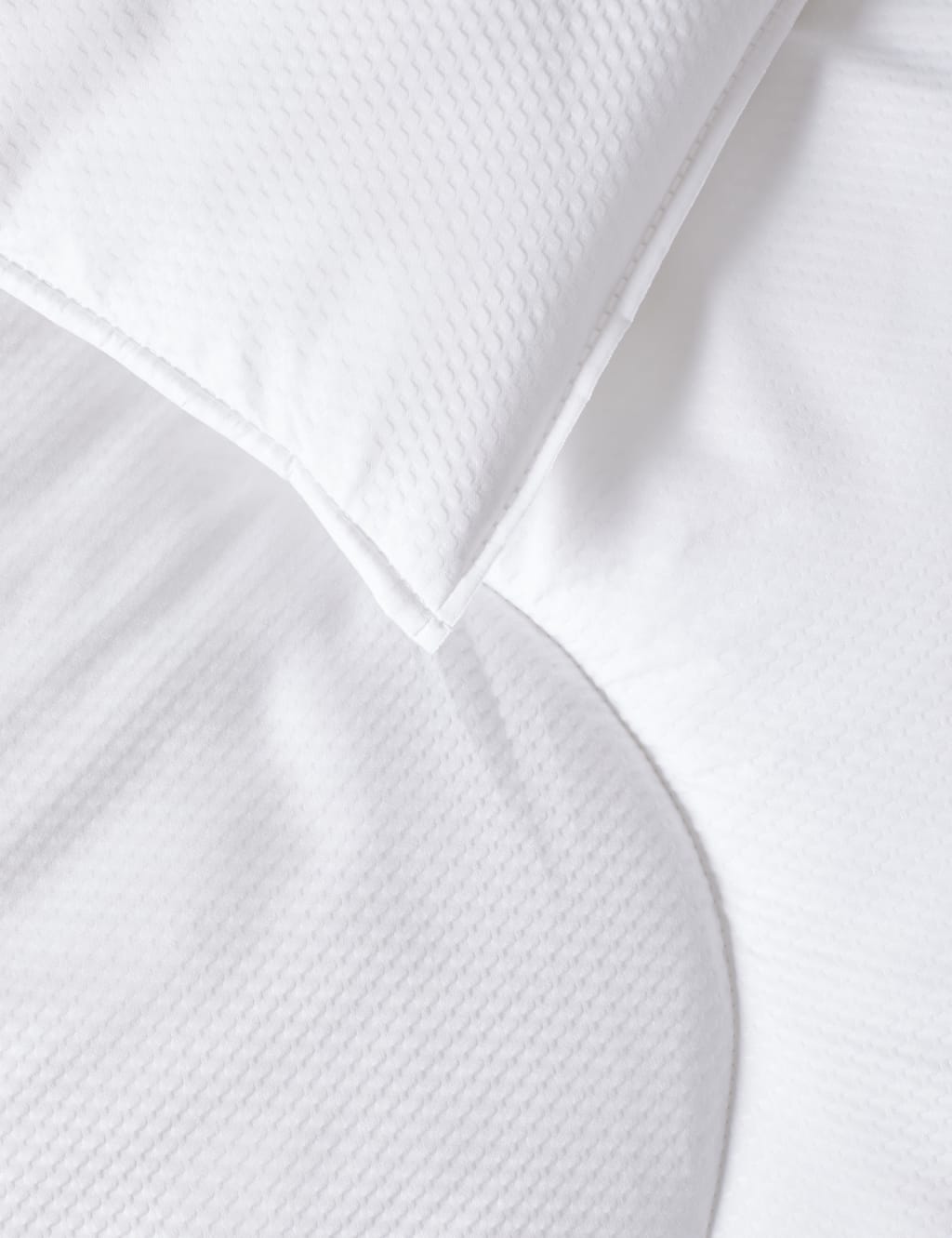 Anti Allergy 10.5 Tog Duvet 3 of 5