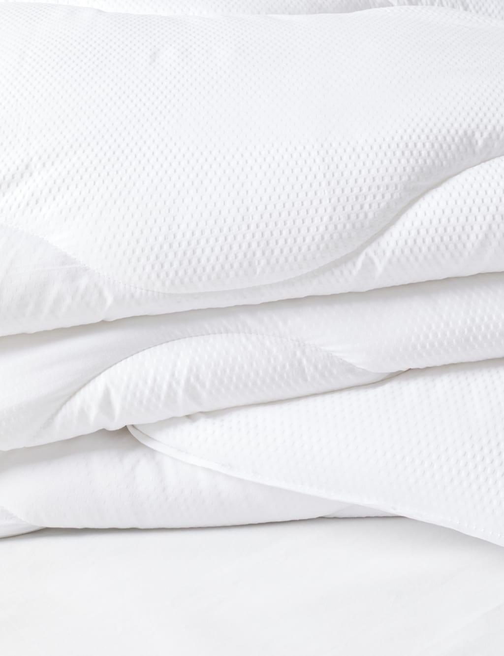 Anti Allergy 10.5 Tog Duvet 4 of 5