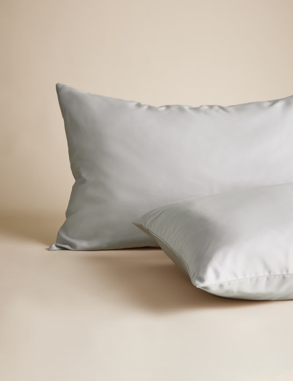 2pk Ultimate Soft & Silky Pillowcases 2 of 4