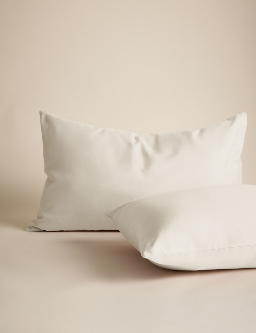 2pk Ultimate Soft & Silky Pillowcases 2 of 4