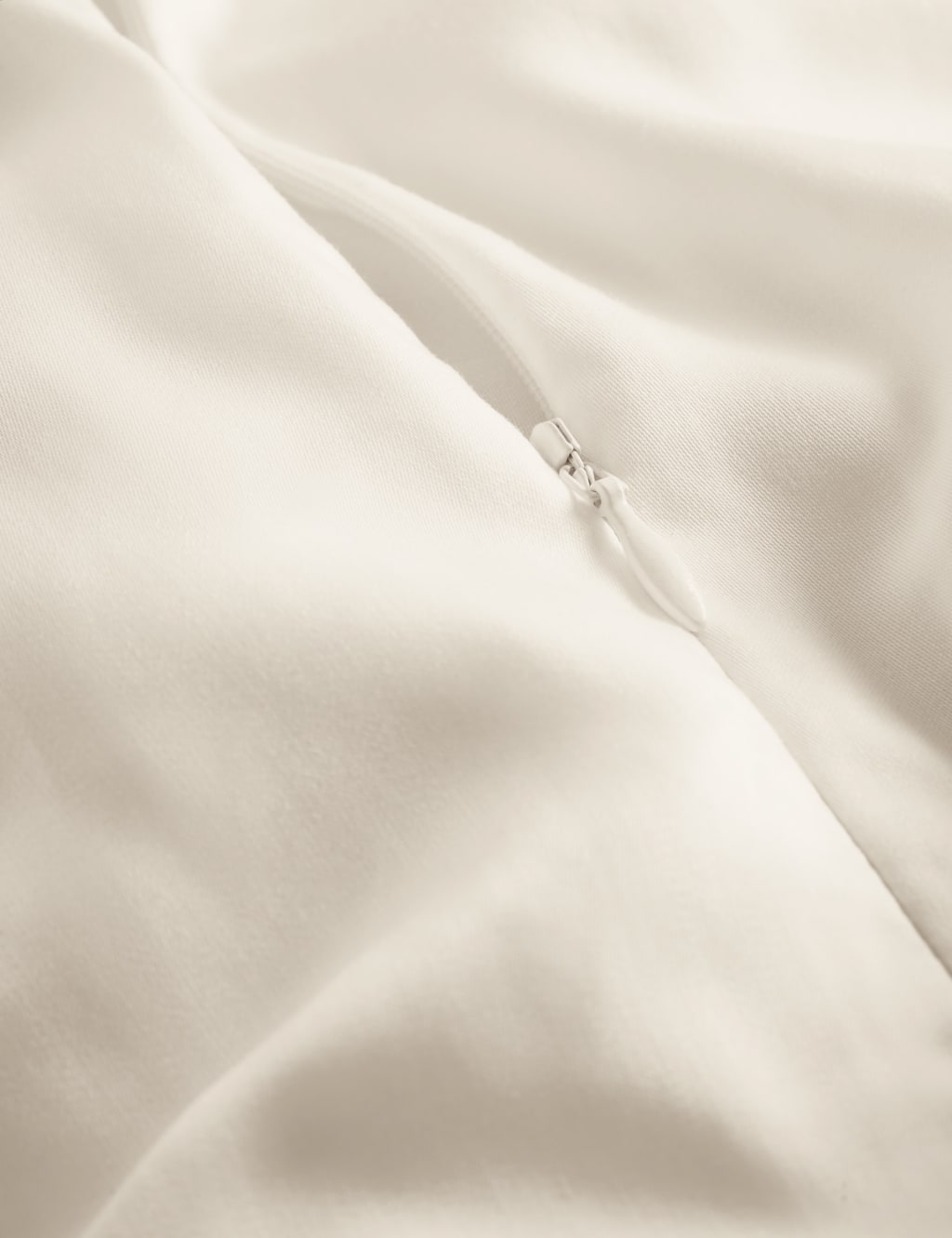 The Ultimate Soft & Silky Bedding Set 6 of 6