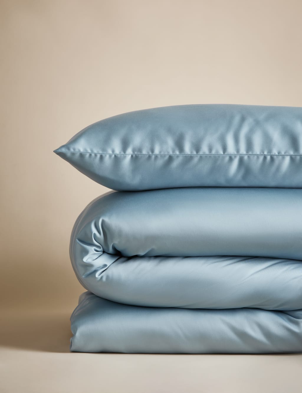 The Ultimate Soft & Silky Bedding Set 2 of 6