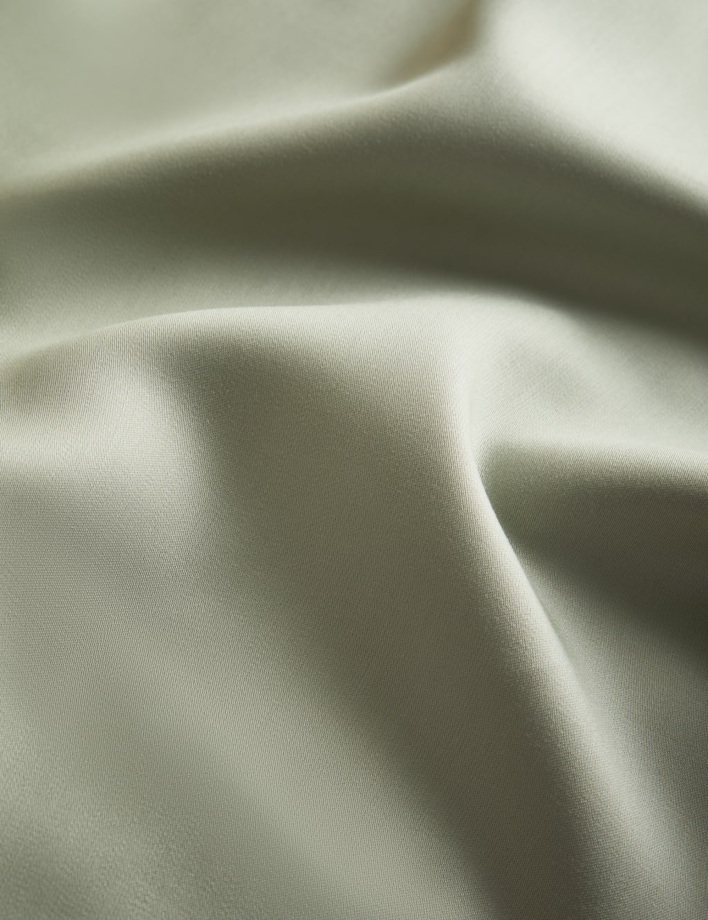 The Ultimate Soft & Silky Multi-Depth Fitted Sheet 3 of 3