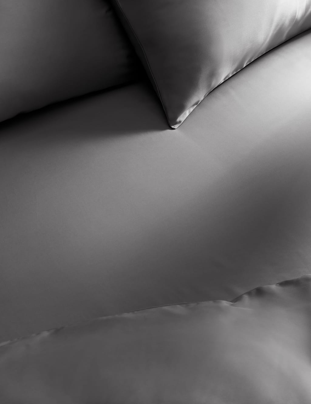 The Ultimate Soft & Silky Multi-Depth Fitted Sheet 1 of 3