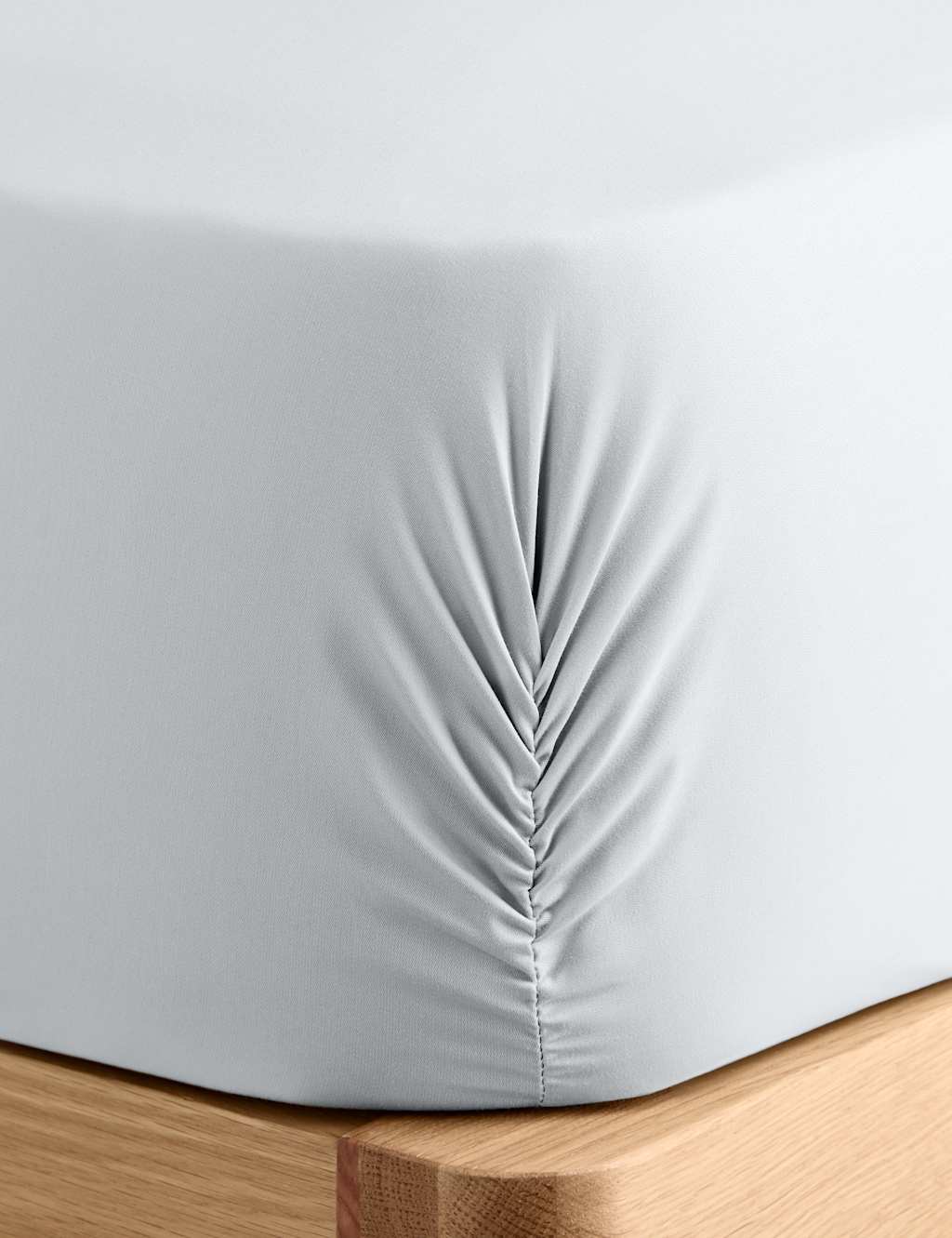 The Ultimate Soft & Silky Multi-Depth Fitted Sheet 2 of 3