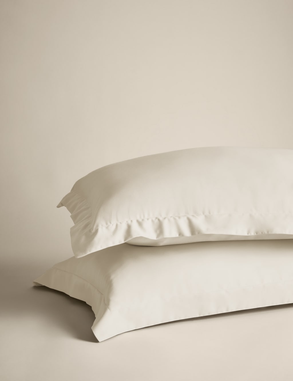 2pk Ultimate Silky & Softy Oxford Pillowcases 2 of 3