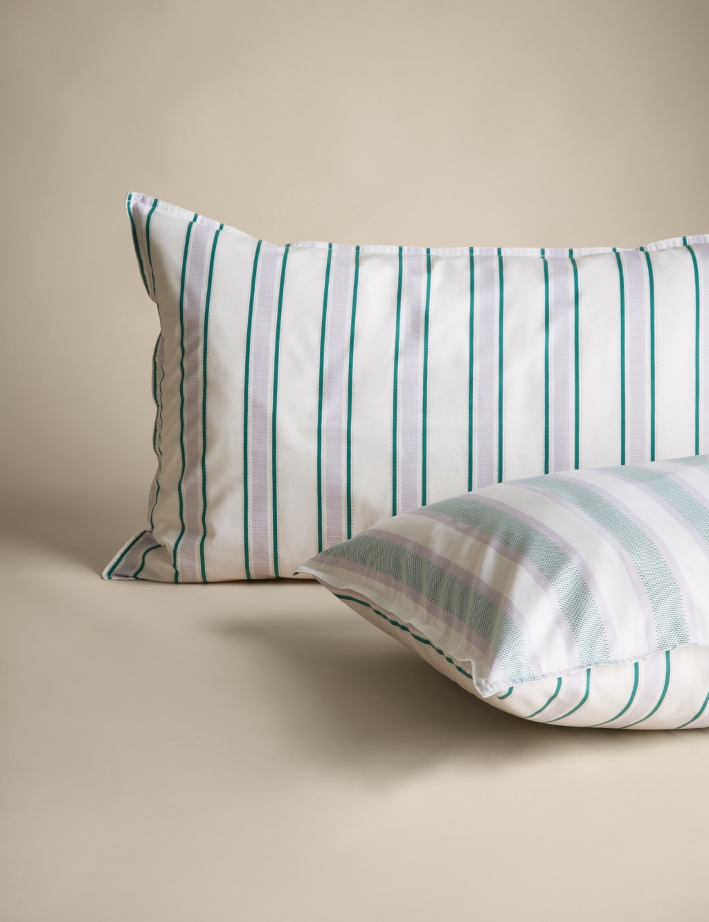 Cotton Rich Striped Bedding Set 3 of 6