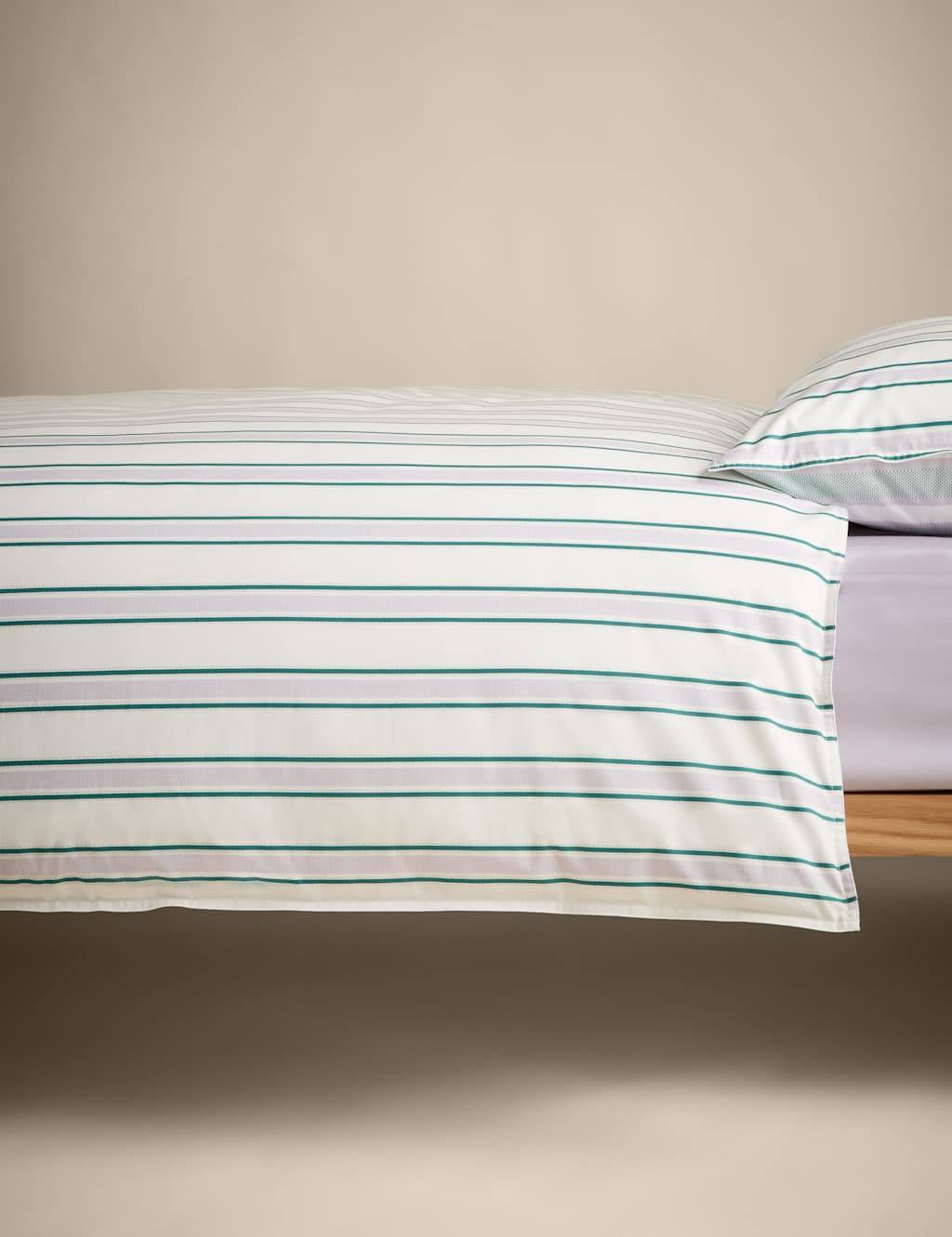 Cotton Rich Striped Bedding Set 5 of 6